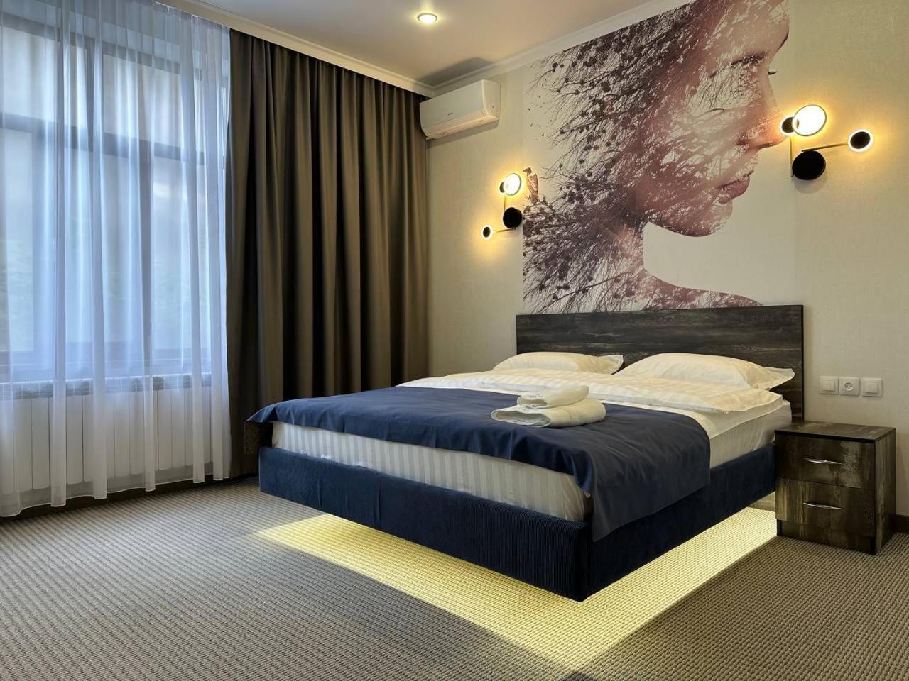 Grand Way Hotel ทาราซ ภายนอก รูปภาพ