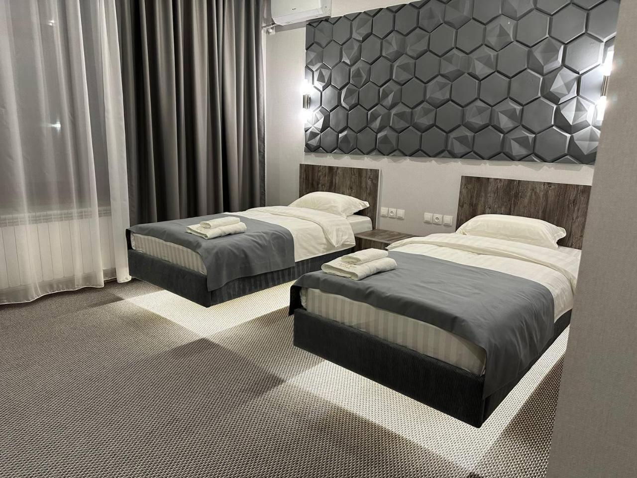 Grand Way Hotel ทาราซ ภายนอก รูปภาพ