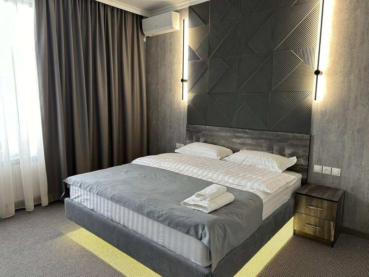 Grand Way Hotel ทาราซ ภายนอก รูปภาพ