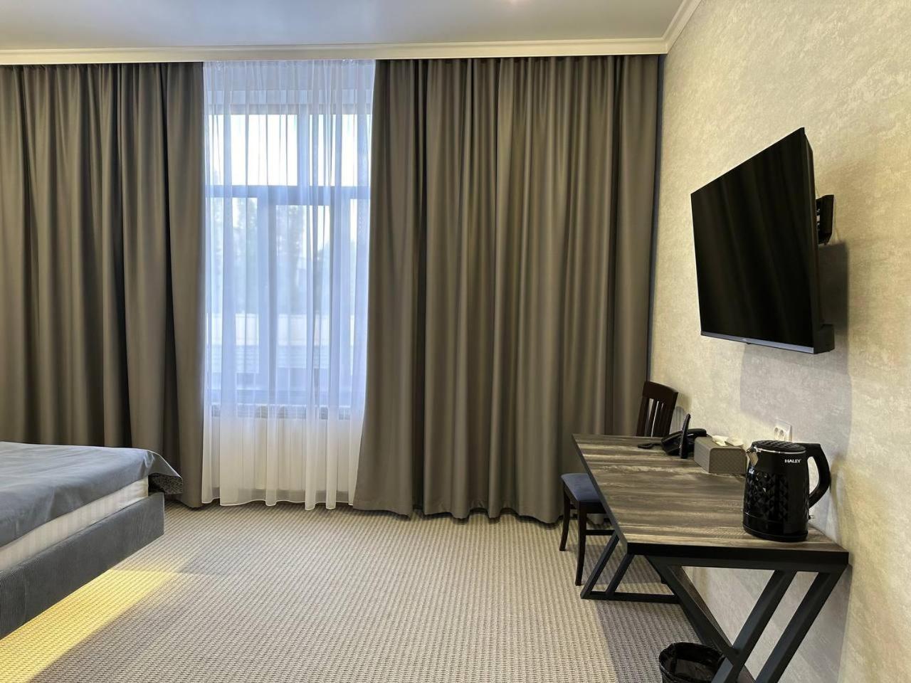Grand Way Hotel ทาราซ ภายนอก รูปภาพ